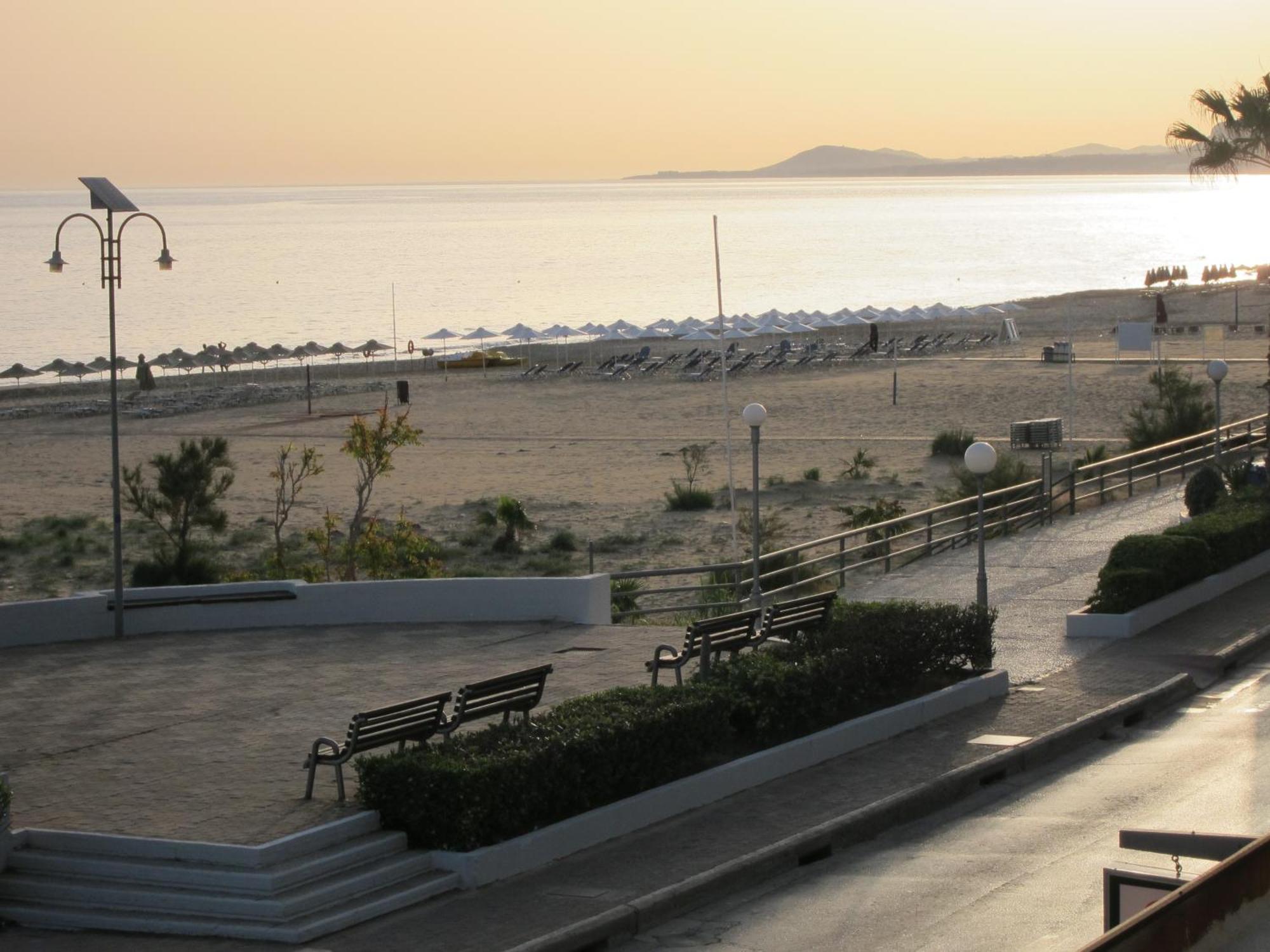 The Sea View Apartments Ретимно Екстериор снимка